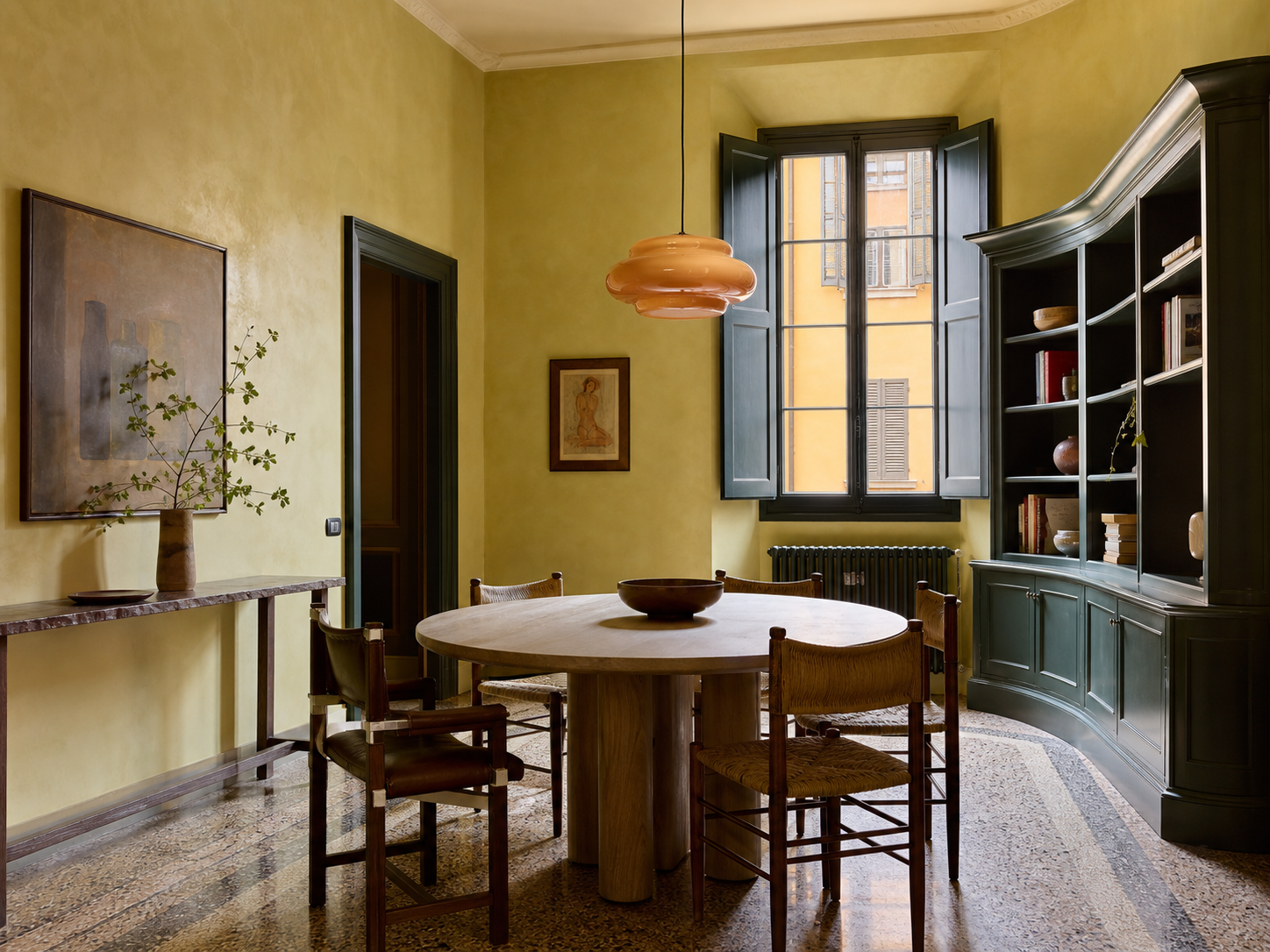 Sala da pranzo ristrutturata a Bologna